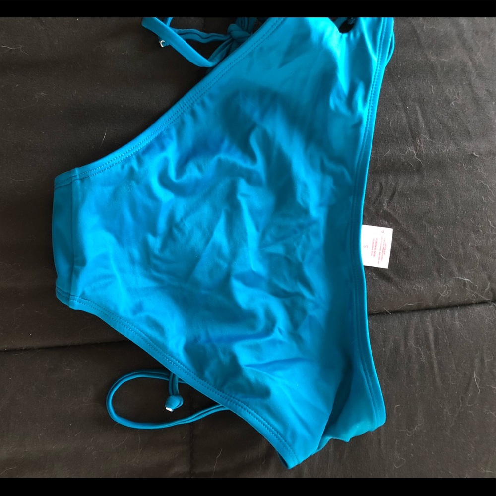 Bathing Suit - Picture 3 of 5